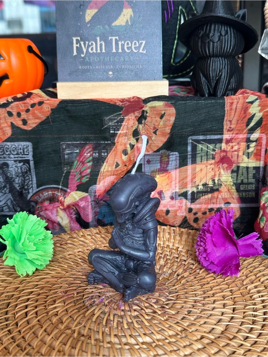 Hand Crafted Other - Alien Meditation Candle
